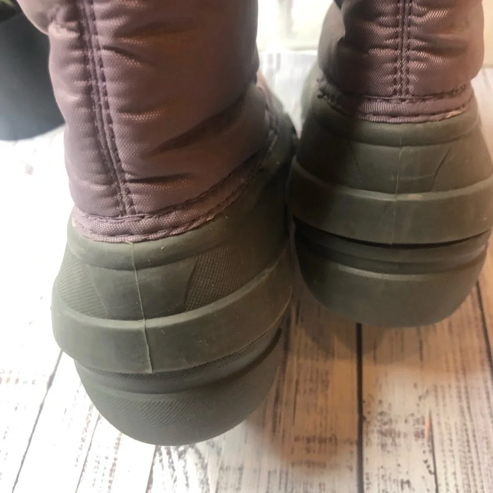 Sorels black pink snow rain boots. Size 6 - Picture 5 of 8